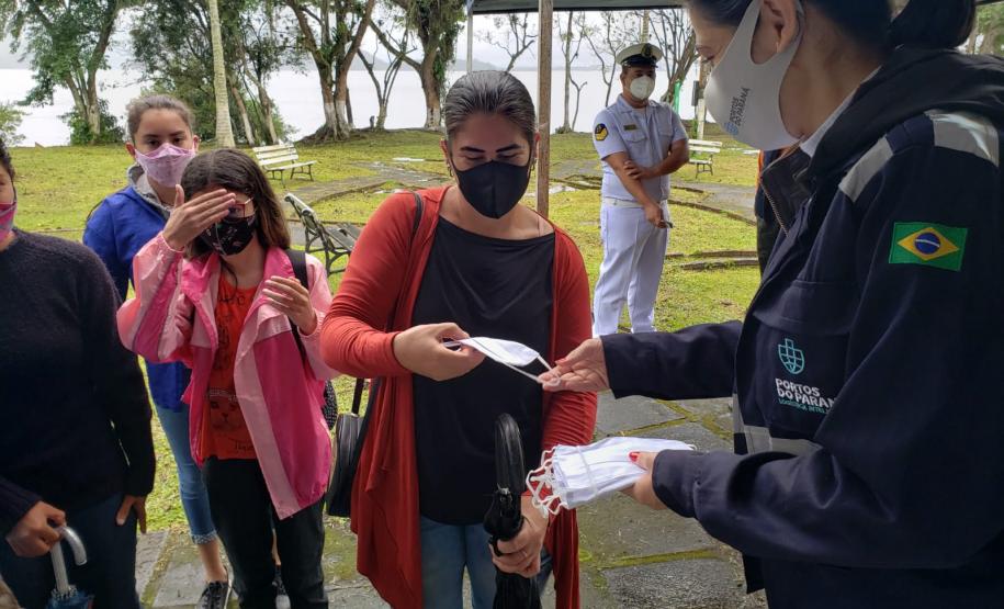 Evento do programa Porto em Ação ofereceu testes de glicemia, aferição de glicose, corte de cabelo, distribuição de kits de jogos lúdicos, atividades físicas e orientações da Marinha e Guarda Portuária.