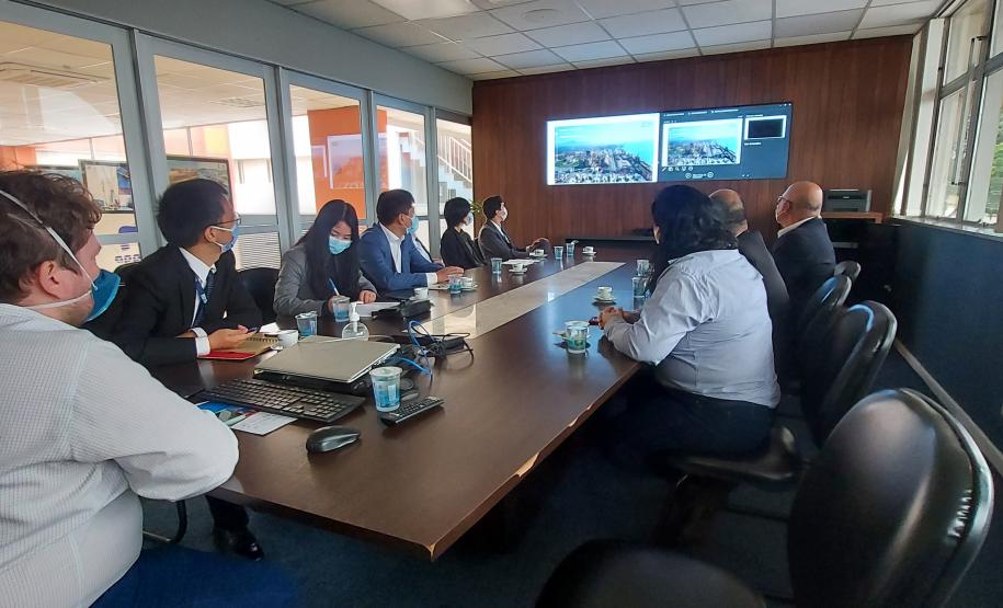 Portos do Paraná apresenta projetos de expansão a grupo internacional de investidores