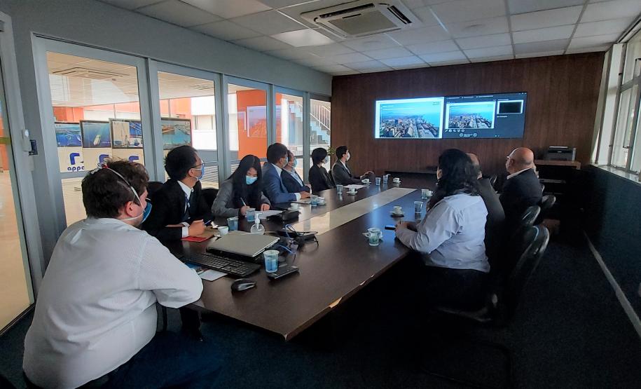 Portos do Paraná apresenta projetos de expansão a grupo internacional de investidores