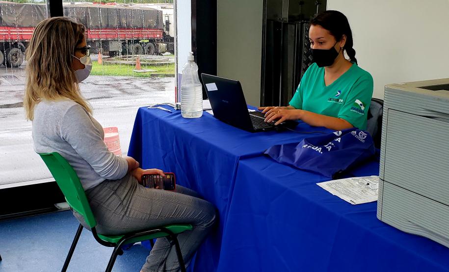 Organizado e coordenado pela empresa pública Portos do Paraná, o evento ofereceu aos caminhoneiros serviços do Detran-PR, do Serviço Social do Transporte e do Serviço Nacional de Aprendizagem do Transporte (Sest/Senat), da Global Saúde, além de orientações sobre trânsito, meio ambiente, segurança e corte de cabelo.