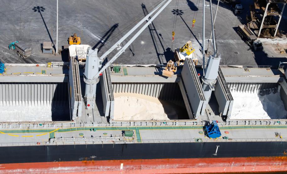 Importação de fertilizantes segue em alta nos portos do Paraná