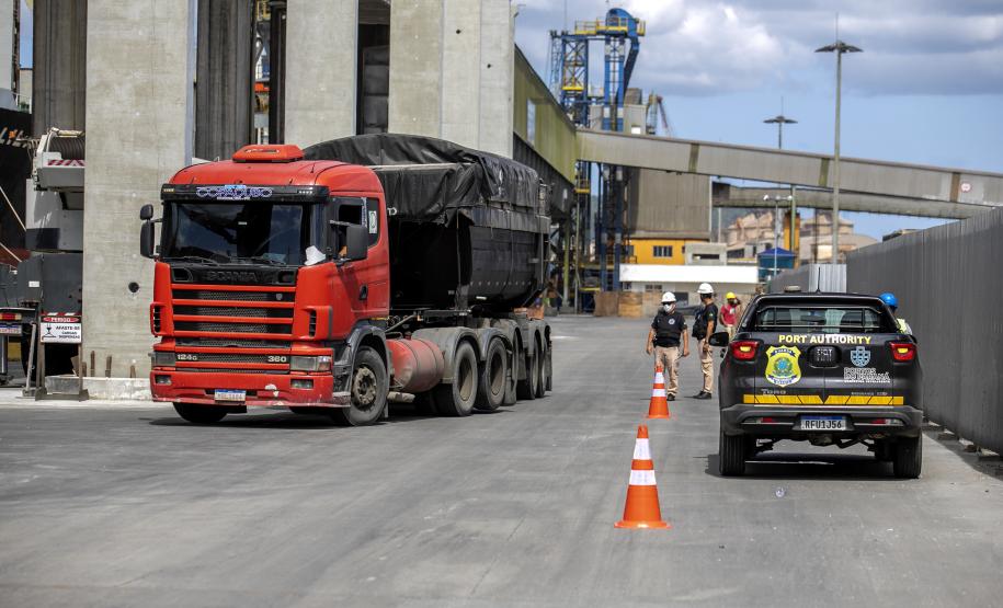 Operação com Cães no Porto - 23/12/2021