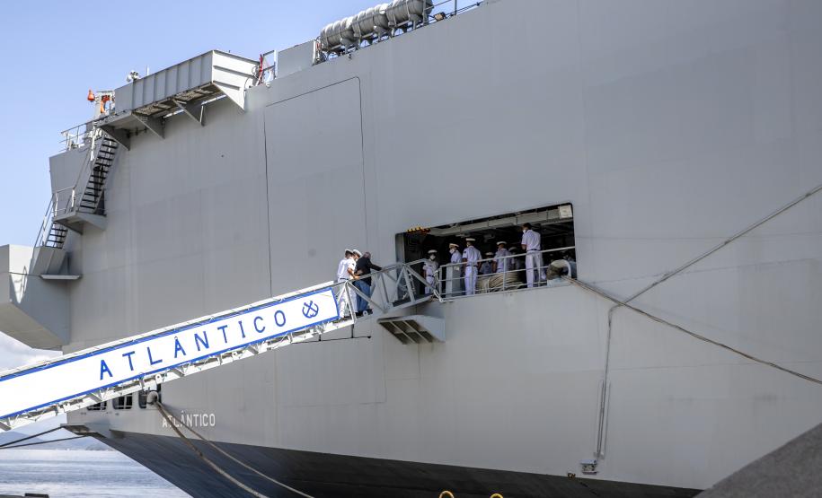 Último dia de visitas oficiais foi marcado pela presença do Almirante de Esquadra de reserva, Arthur Pires Ramos, filho de ex-superintendente da Administração dos Portos de Paranaguá e Antonina.