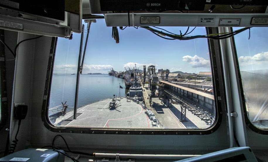 Último dia de visitas oficiais foi marcado pela presença do Almirante de Esquadra de reserva, Arthur Pires Ramos, filho de ex-superintendente da Administração dos Portos de Paranaguá e Antonina.