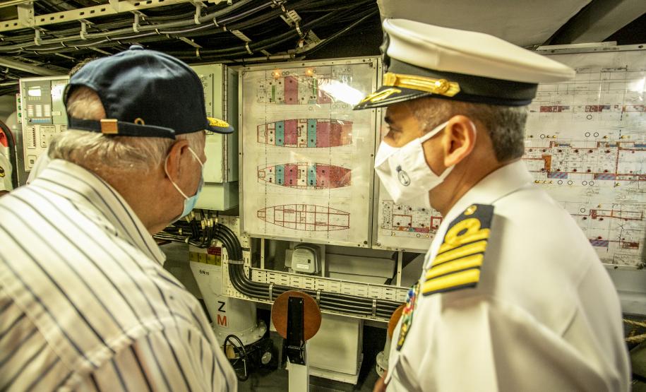 Último dia de visitas oficiais foi marcado pela presença do Almirante de Esquadra de reserva, Arthur Pires Ramos, filho de ex-superintendente da Administração dos Portos de Paranaguá e Antonina.