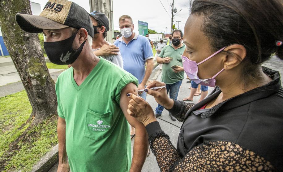 Em parceria com a Portos do Paraná, a ação itinerante da Secretaria de Saúde do município acontece no Pátio de Triagem, a partir desta terça-feira (8), e segue até quinta.