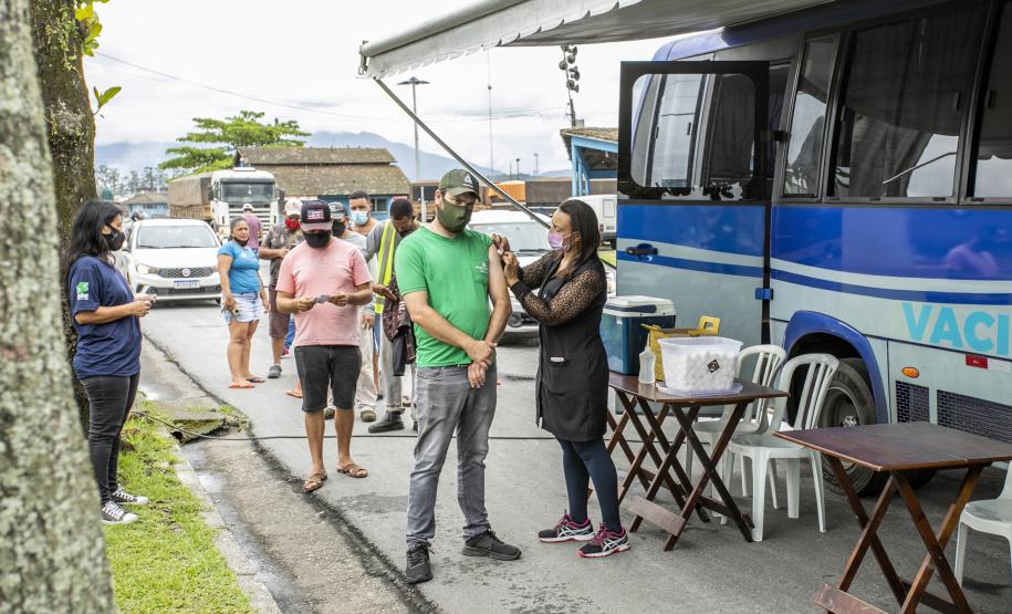 Em parceria com a Portos do Paraná, a ação itinerante da Secretaria de Saúde do município acontece no Pátio de Triagem, a partir desta terça-feira (8), e segue até quinta.