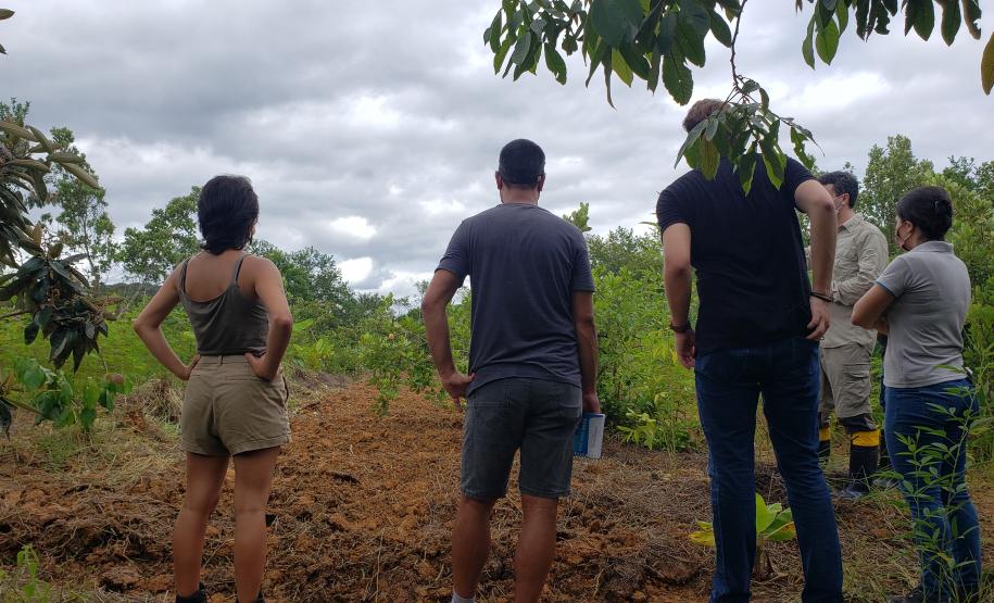 Convênio entre a empresa pública e a universidade vai monitorar oito pontos. Objetivo é fazer a medição dos sedimentos que descem com a chuva contribuindo para o assoreamento das baías de Antonina e Paranaguá.