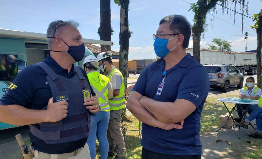 Entre os serviços ofertados gratuitamente estiveram cuidados com a saúde, capacitação, treinamentos, vacinação, orientações sobre trânsito, meio ambiente, segurança e corte de cabelo.