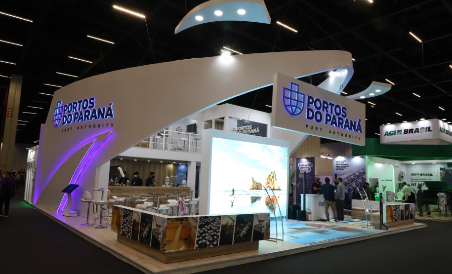 Em feira internacional, governador destaca potenciais e recordes dos portos do Paraná