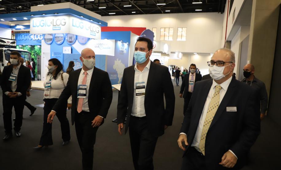 Em feira internacional, governador destaca potenciais e recordes dos portos do Paraná