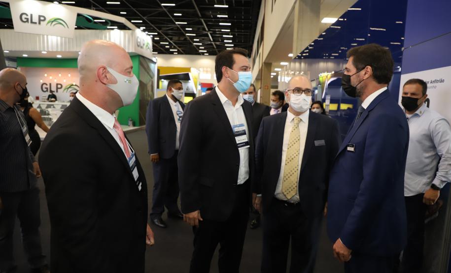 Em feira internacional, governador destaca potenciais e recordes dos portos do Paraná