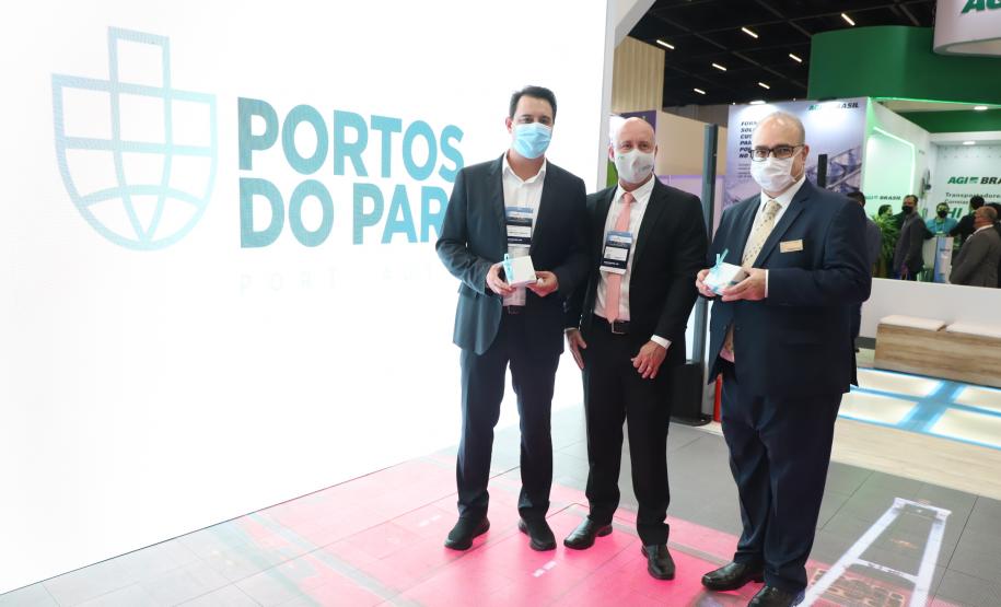 Em feira internacional, governador destaca potenciais e recordes dos portos do Paraná