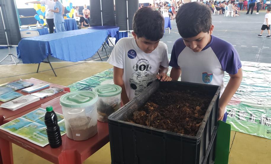 Ação é mensal, leva diversos serviços para a população e acontece em parceria com a Prefeitura de Paranaguá e diversas entidades
