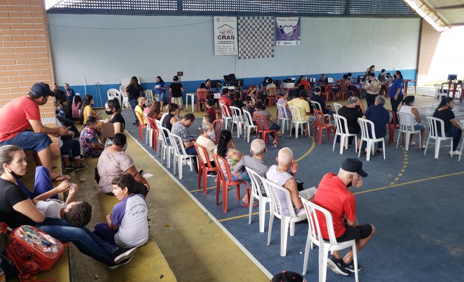 Ação é mensal, leva diversos serviços para a população e acontece em parceria com a Prefeitura de Paranaguá e diversas entidades