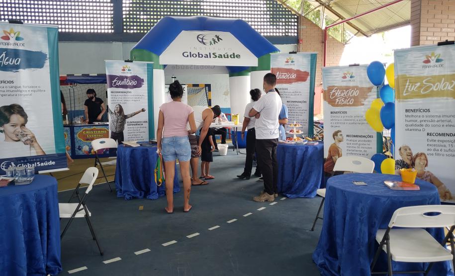 Ação é mensal, leva diversos serviços para a população e acontece em parceria com a Prefeitura de Paranaguá e diversas entidades