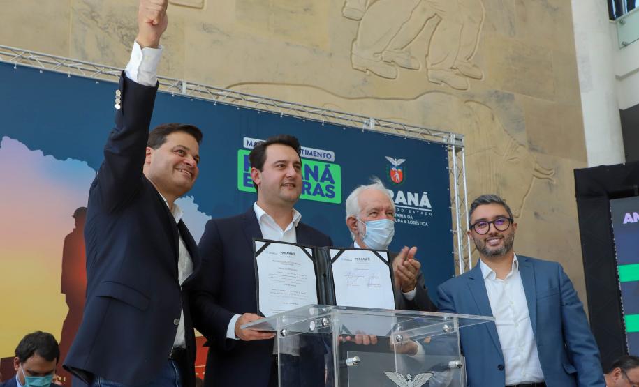 Obras no Porto de Paranaguá vão ampliar capacidade de operação e agilizar descarga de fertilizantes