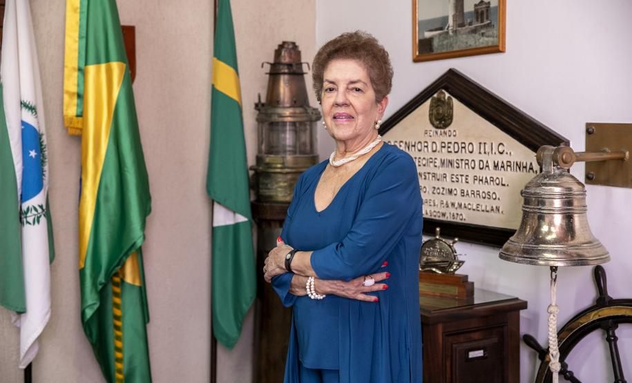 Prestes a completar 85 anos, dona Marly tinha o sonho de conhecer a Capitania dos Portos do Paraná e o cais do Porto de Paranaguá