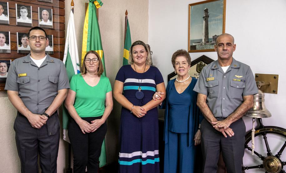 Prestes a completar 85 anos, dona Marly tinha o sonho de conhecer a Capitania dos Portos do Paraná e o cais do Porto de Paranaguá