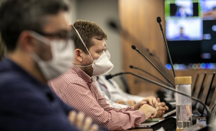 A Portos do Paraná realizou nesta quinta-feira (24), de forma virtual, a audiência pública sobre o arrendamento da área PAR09. A sessão é parte necessária do processo para a realização do certame licitatório do terminal em leilão a ser realizado ainda neste ano.