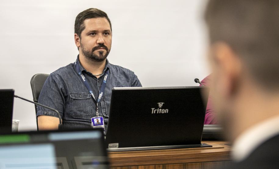 A Portos do Paraná realizou nesta quinta-feira (24), de forma virtual, a audiência pública sobre o arrendamento da área PAR09. A sessão é parte necessária do processo para a realização do certame licitatório do terminal em leilão a ser realizado ainda neste ano.