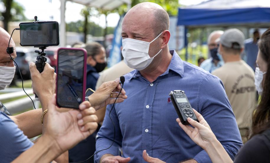 Entre os serviços ofertados gratuitamente estiveram cuidados com a saúde, capacitação, treinamentos, vacinação, orientações sobre trânsito, meio ambiente, segurança e corte de cabelo.