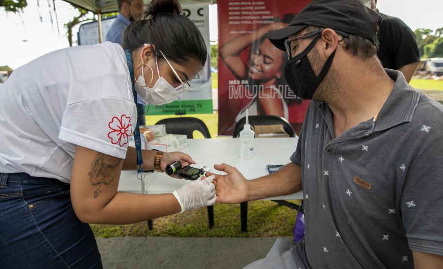 Entre os serviços ofertados gratuitamente estiveram cuidados com a saúde, capacitação, treinamentos, vacinação, orientações sobre trânsito, meio ambiente, segurança e corte de cabelo.