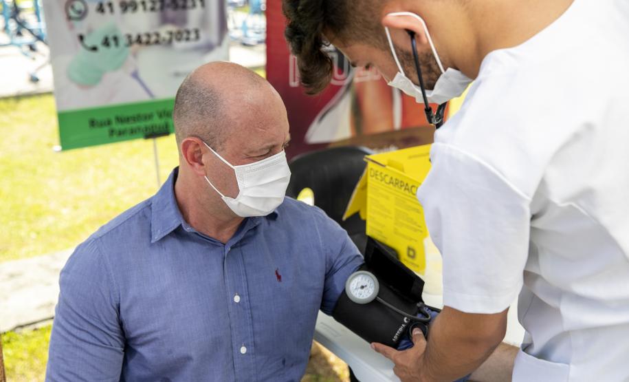 Entre os serviços ofertados gratuitamente estiveram cuidados com a saúde, capacitação, treinamentos, vacinação, orientações sobre trânsito, meio ambiente, segurança e corte de cabelo.