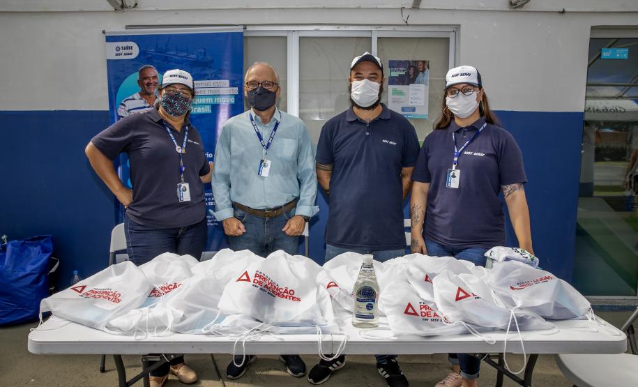 Entre os serviços ofertados gratuitamente estiveram cuidados com a saúde, capacitação, treinamentos, vacinação, orientações sobre trânsito, meio ambiente, segurança e corte de cabelo.