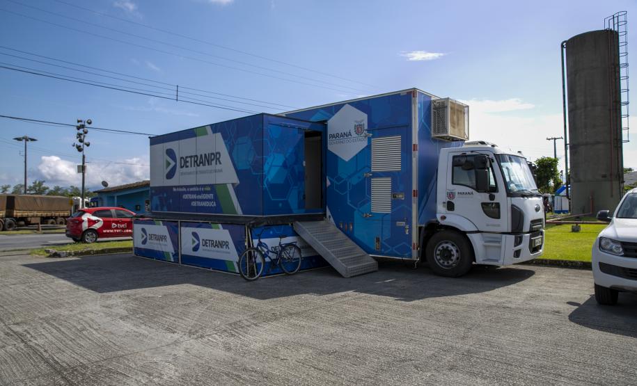 Entre os serviços ofertados gratuitamente estiveram cuidados com a saúde, capacitação, treinamentos, vacinação, orientações sobre trânsito, meio ambiente, segurança e corte de cabelo.