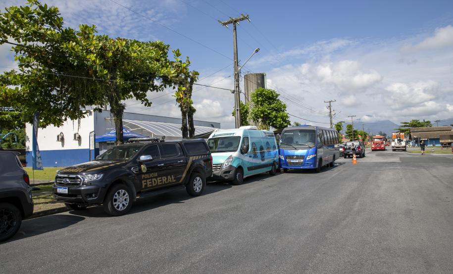 Entre os serviços ofertados gratuitamente estiveram cuidados com a saúde, capacitação, treinamentos, vacinação, orientações sobre trânsito, meio ambiente, segurança e corte de cabelo.