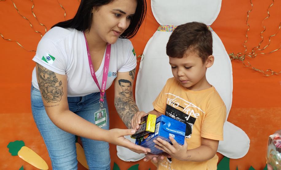 Outras quatro entidades representadas pelo Projeto Santa Ceia também foram beneficiadas com caixas de bombons. Ao todo, mais de 330 crianças foram presenteadas