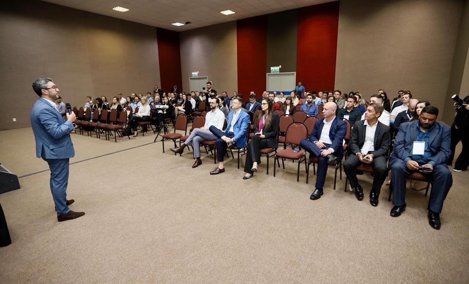 Portos do Paraná apresentam diferenciais competitivos no Meeting Comex 2022 -