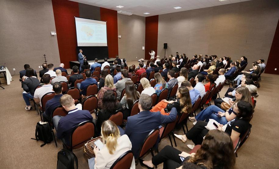 Portos do Paraná apresentam diferenciais competitivos no Meeting Comex 2022 -