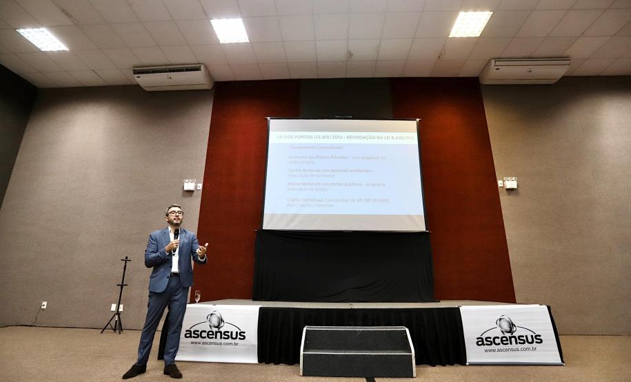 Portos do Paraná apresentam diferenciais competitivos no Meeting Comex 2022 -