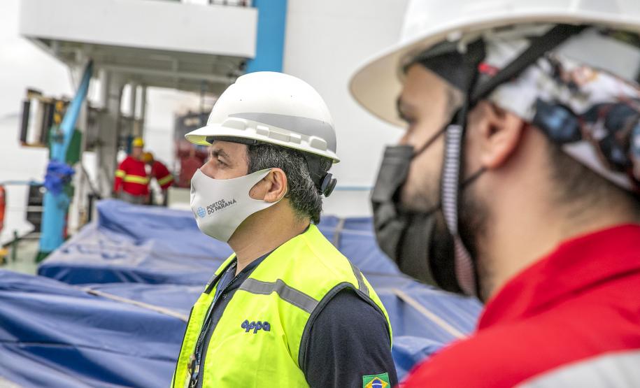 MV Afros foi reconhecido como o graneleiro com o melhor desempenho ambiental no planeta. A embarcação funciona com velas rotatórias, que reduzem o consumo de combustível e permitem maior desempenho na navegação.