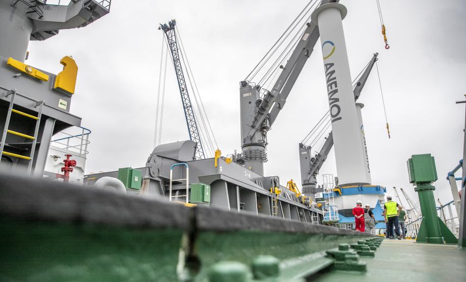 MV Afros foi reconhecido como o graneleiro com o melhor desempenho ambiental no planeta. A embarcação funciona com velas rotatórias, que reduzem o consumo de combustível e permitem maior desempenho na navegação.