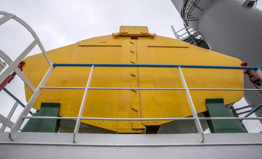 MV Afros foi reconhecido como o graneleiro com o melhor desempenho ambiental no planeta. A embarcação funciona com velas rotatórias, que reduzem o consumo de combustível e permitem maior desempenho na navegação.