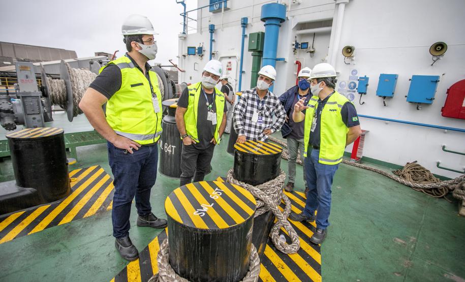 MV Afros foi reconhecido como o graneleiro com o melhor desempenho ambiental no planeta. A embarcação funciona com velas rotatórias, que reduzem o consumo de combustível e permitem maior desempenho na navegação.