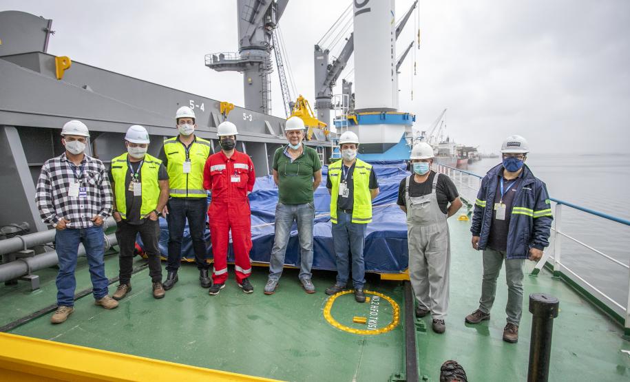 MV Afros foi reconhecido como o graneleiro com o melhor desempenho ambiental no planeta. A embarcação funciona com velas rotatórias, que reduzem o consumo de combustível e permitem maior desempenho na navegação.