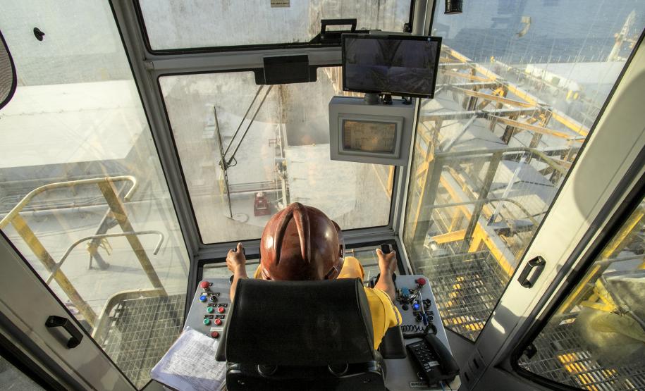 Embarques pelo corredor de exportação do Porto de Paranaguá crescem 7,4%