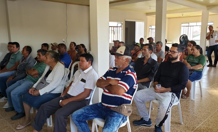 Evento que acontece na Ilha de Amparo já passou por Antonina, Ilha dos Valadares, Eufrasina e Guaraqueçaba. Objetivo é apresentar aos pescadores os dados de produção levantados através de monitoramentos realizados pela empresa pública.
