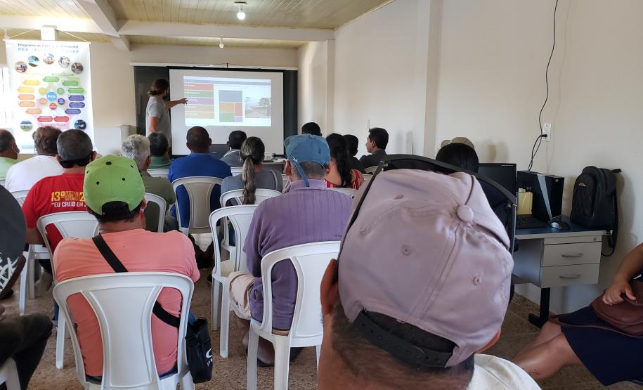 Evento que acontece na Ilha de Amparo já passou por Antonina, Ilha dos Valadares, Eufrasina e Guaraqueçaba. Objetivo é apresentar aos pescadores os dados de produção levantados através de monitoramentos realizados pela empresa pública.