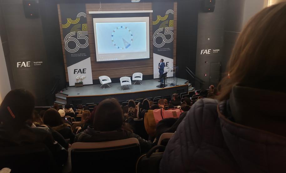 Entre os assuntos abordados, a implantação de técnicas de bioconstruções, práticas permaculturais e as compensações dos licenciamentos ambientais, que beneficiam comunidades que moram nas áreas de influência dos portos paranaenses.