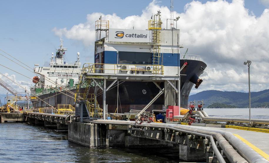 Embarque de líquidos de origem vegetal é destaque nas exportações pelo Porto de Paranaguá