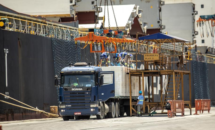 Nos cinco primeiros meses, exportações de carga geral pelo Paraná aumentaram 7%