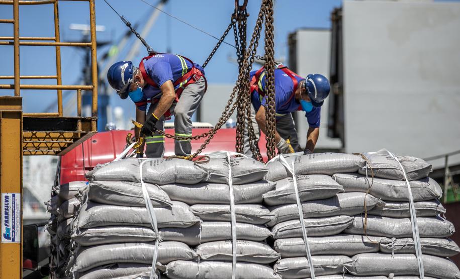 Nos cinco primeiros meses, exportações de carga geral pelo Paraná aumentaram 7%