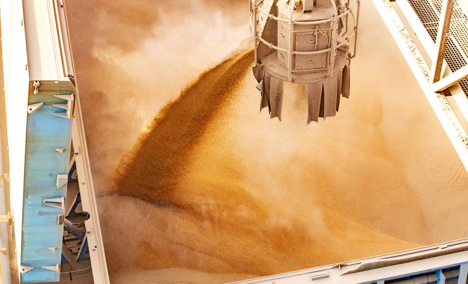 Setembro foi de alta nas exportações pelos portos paranaenses