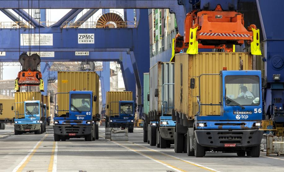 Setembro foi de alta nas exportações pelos portos paranaenses