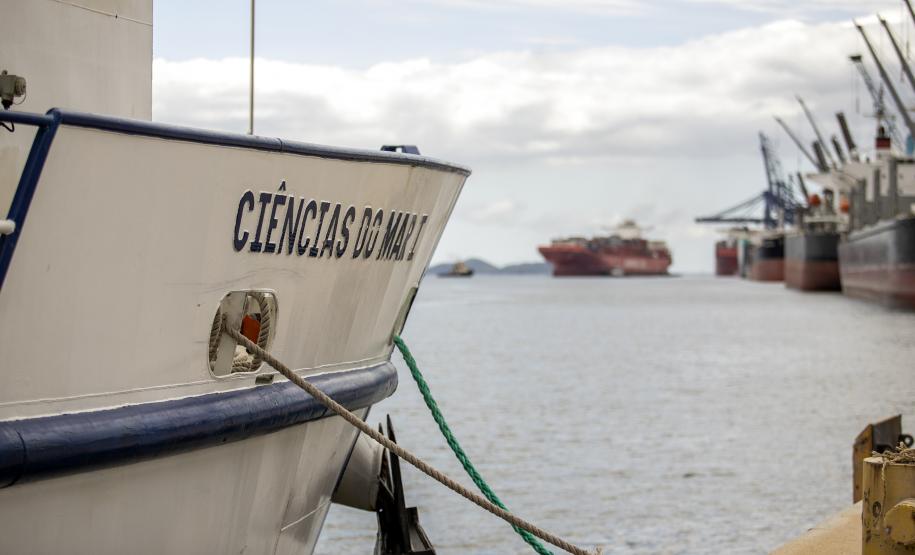 Alunos da UFPR e da Unioeste embarcam para atividades práticas que complementam a formação acadêmica.